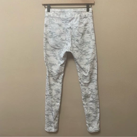 Bevy Flog Shely Jogger White Gray Silver Camo Size 24 - Picture 6 of 13